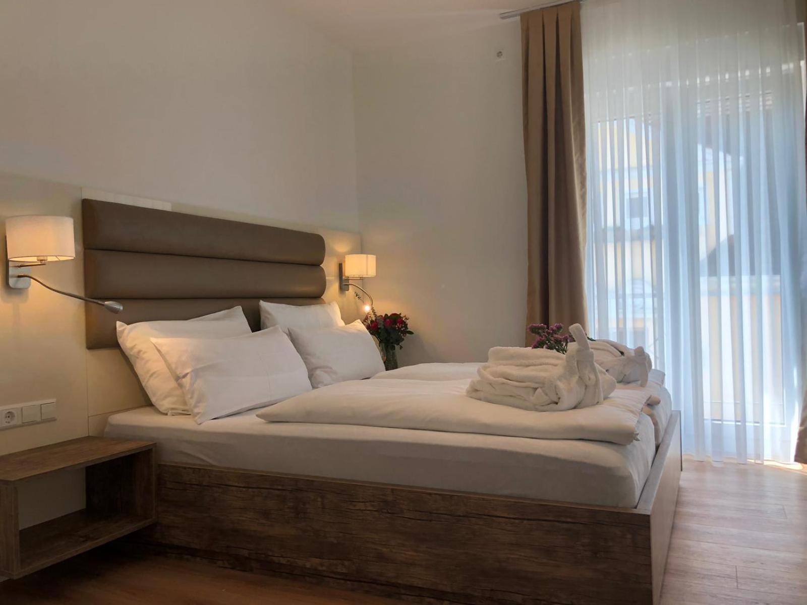 Apartments Schweizer Hof บาเดน-บาเดน ภายนอก รูปภาพ